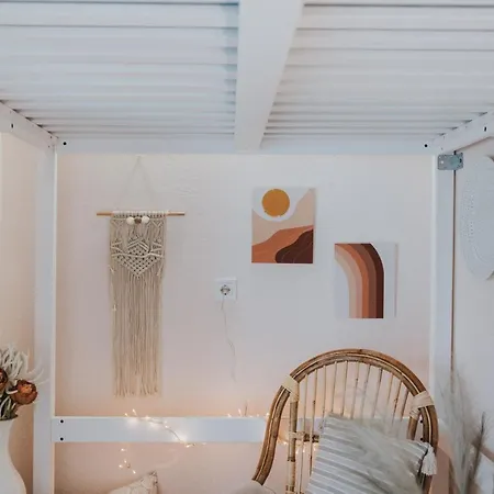 Bohemian Loft With View! 아파트 볼로스