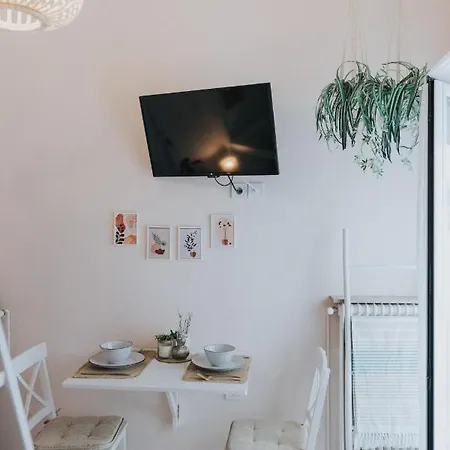 아파트 Bohemian Loft With View! *