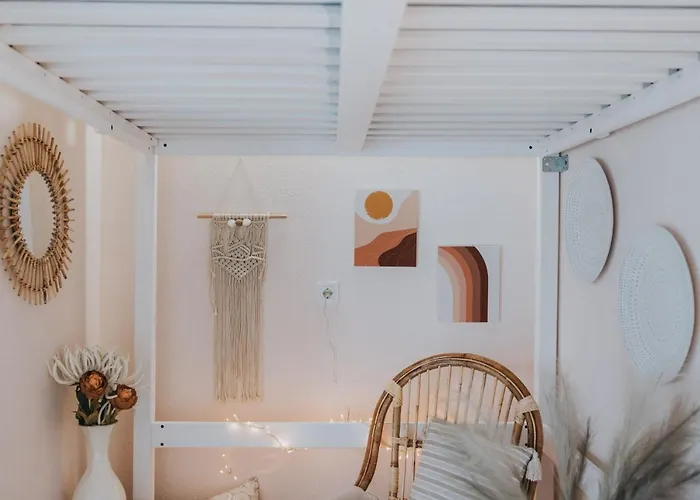 Bohemian Loft With View! דירה וולוס