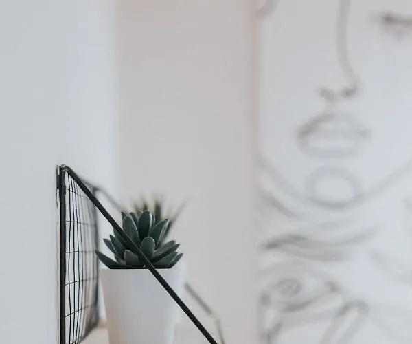 Bohemian Loft With View! וולוס