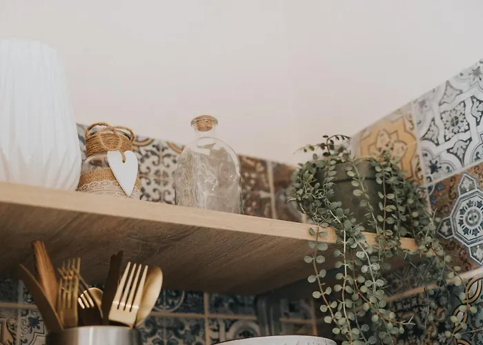 Bohemian Loft With View! *