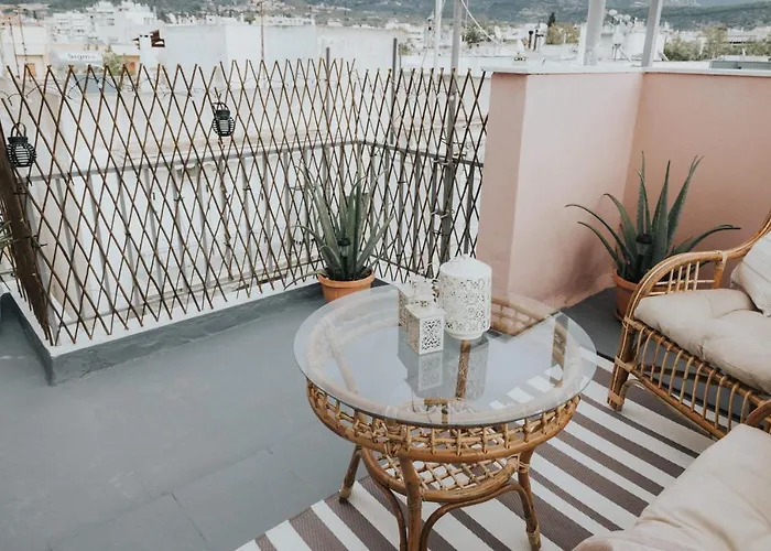 Bohemian Loft With View! *